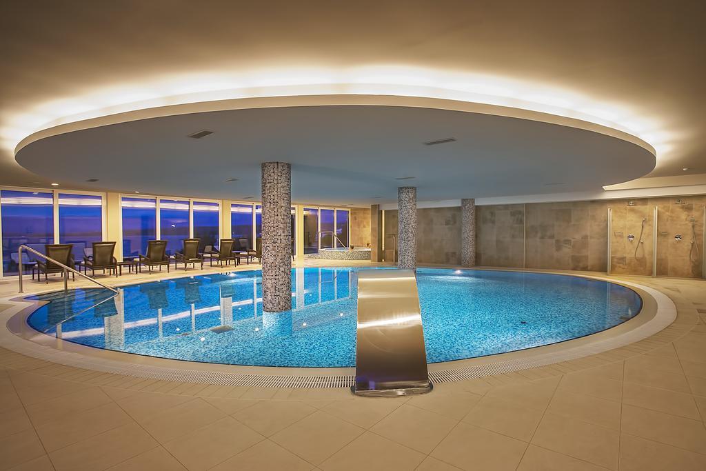 Spa & Wellness Hotel Pinia Malinska Exterior photo