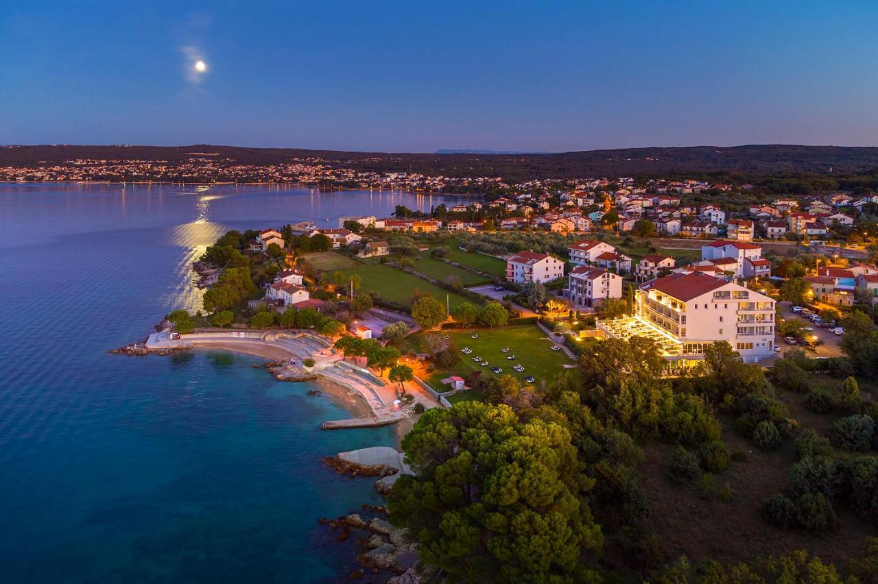 Spa & Wellness Hotel Pinia Malinska Exterior photo
